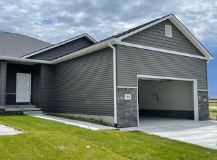 5900 S 93rd St, Lincoln, NE 68526