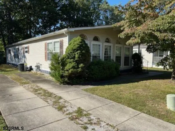 10 Locust Ct, Mays Landing, NJ 08330