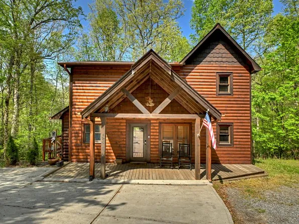 126 Brookwood Dr, Blue Ridge, GA 30513
