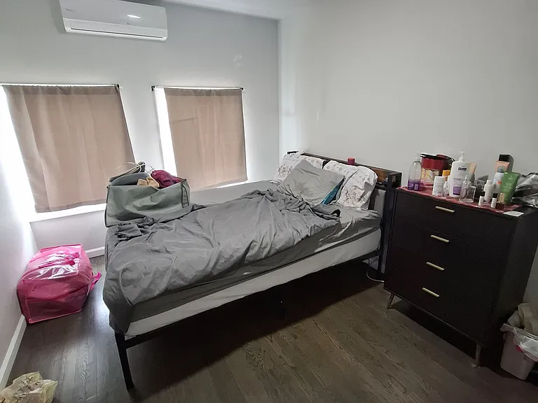 557 Ocean Ave #3 — Photo 4
