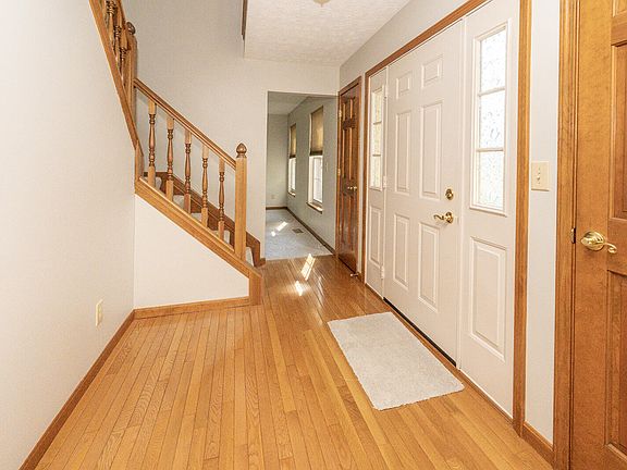 3rd image of 1863 Pleasant Hill Rd
