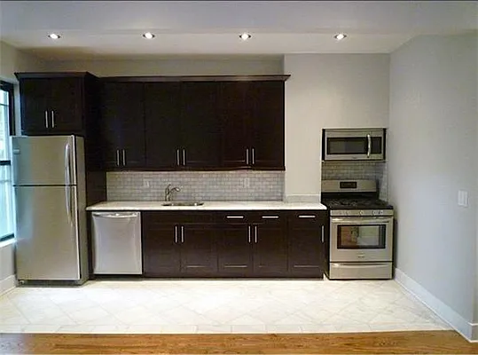 Rented by R New York | media 43