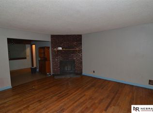 5215 Larimore Ave, Omaha, NE 68104