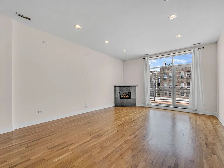 2024 N California Ave #2D — Photo 14