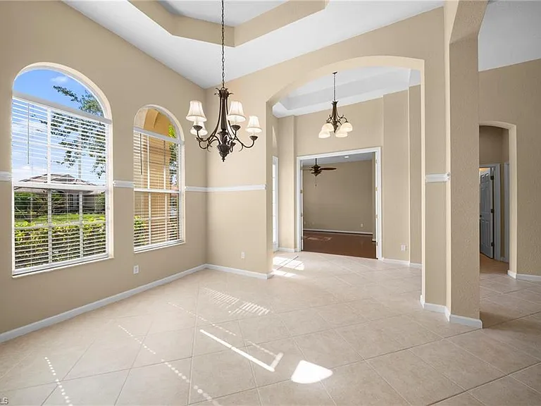 7914 Founders Cir — Photo 8