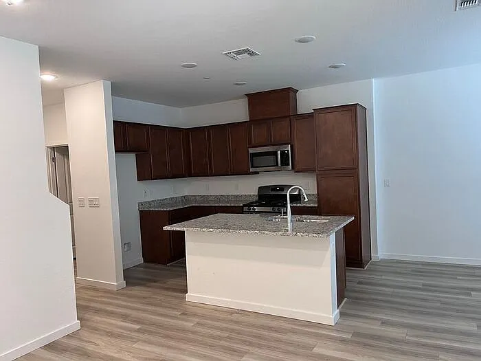 759 E Zesta Ln #103 — Photo 6
