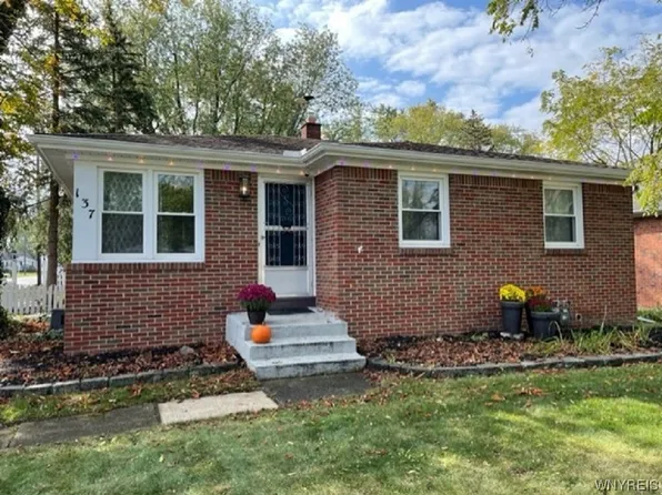 137 Harvard Ave, Depew, NY 14043