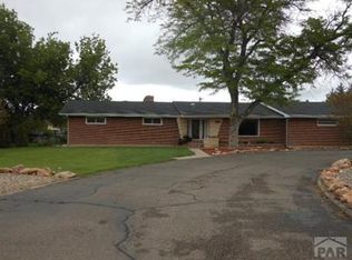 112 La Vista Rd, Pueblo, CO 81005