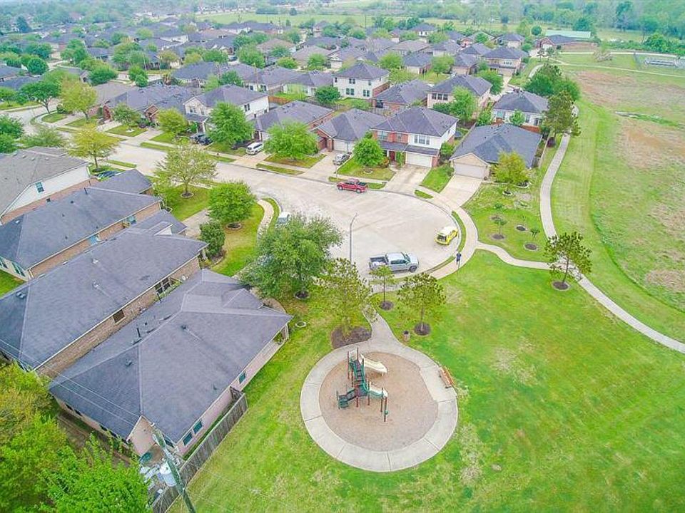 1st image of 25039 Emporia Point Ct