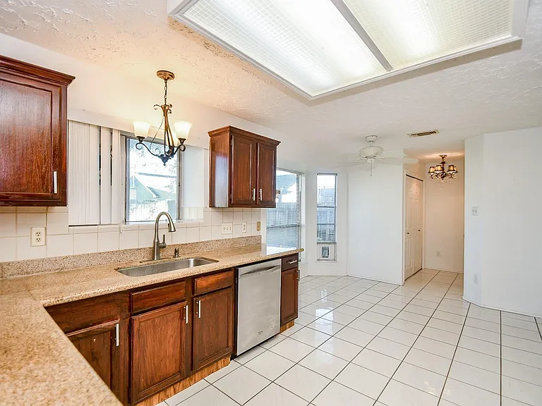 12311 Grove Meadow Dr — Photo 9