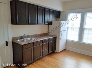 1107 62nd St, Kenosha, WI 53143