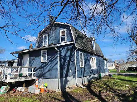4th image of 3015 Birch Ave