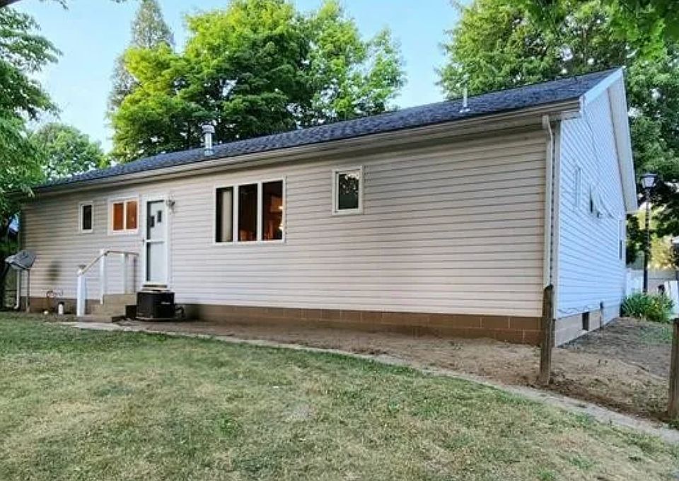 1st image of 1523 Clifford Dr #1