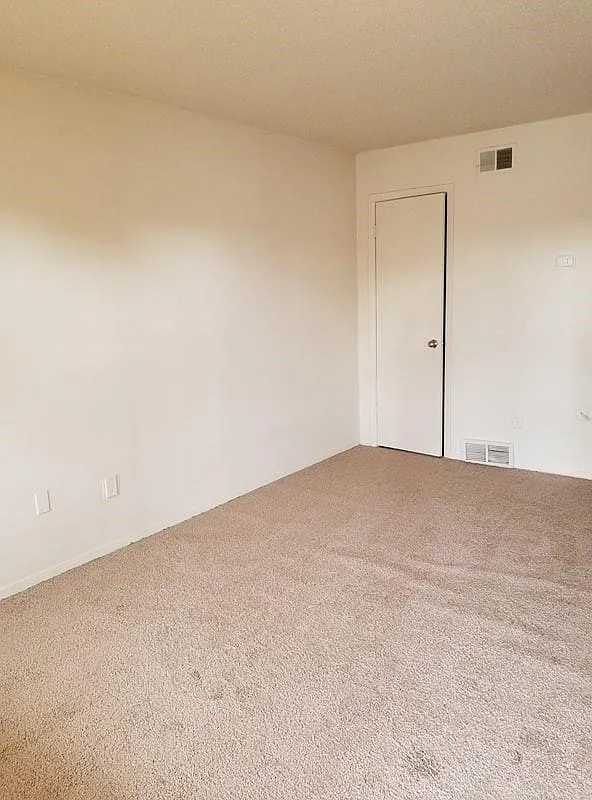 2 bed, 825 sqft, $850 — Photo 3