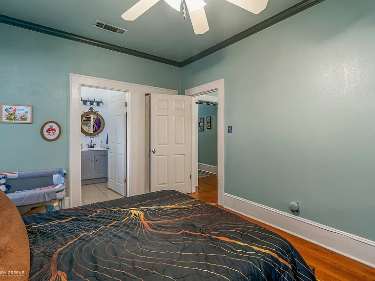 403 Boulevard St — Photo 11