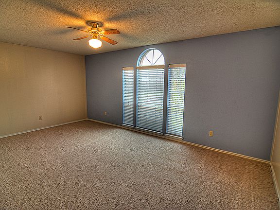 4th image of 700 Beechwood Dr