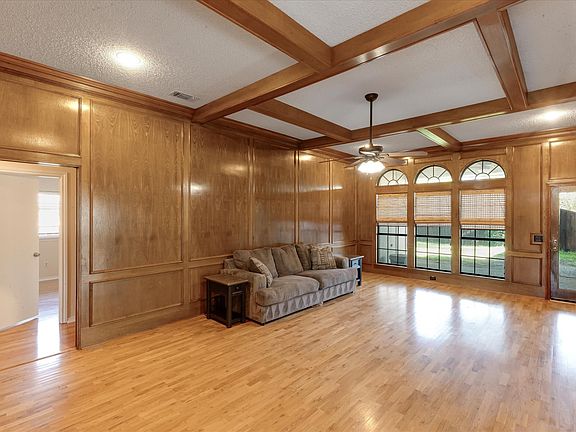 4th image of 1701 Tawakoni Ln