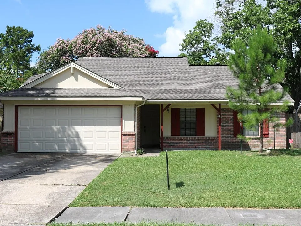10031 Red Wolf Ln