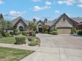 216 N Marcin Ct, Visalia, CA