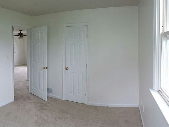 Bedroom size is 11 X 10