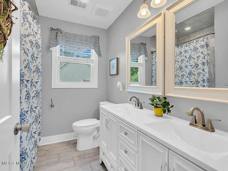 1600 Parkview Blvd — Photo 12