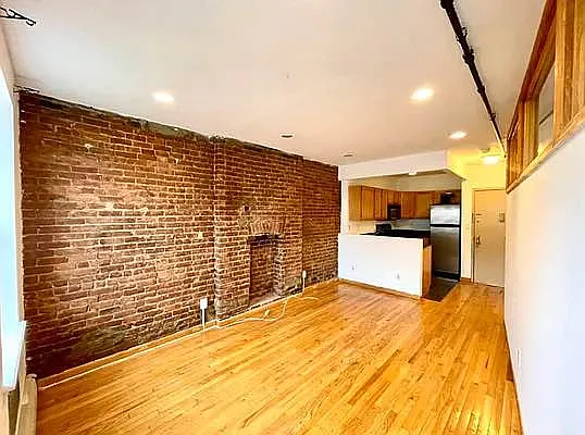 Rented by Metropolitan Property Group | media 16