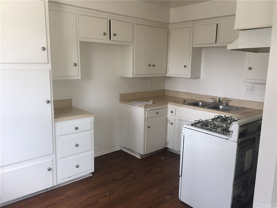 1st image of 229 E Clifton Ave APT 3