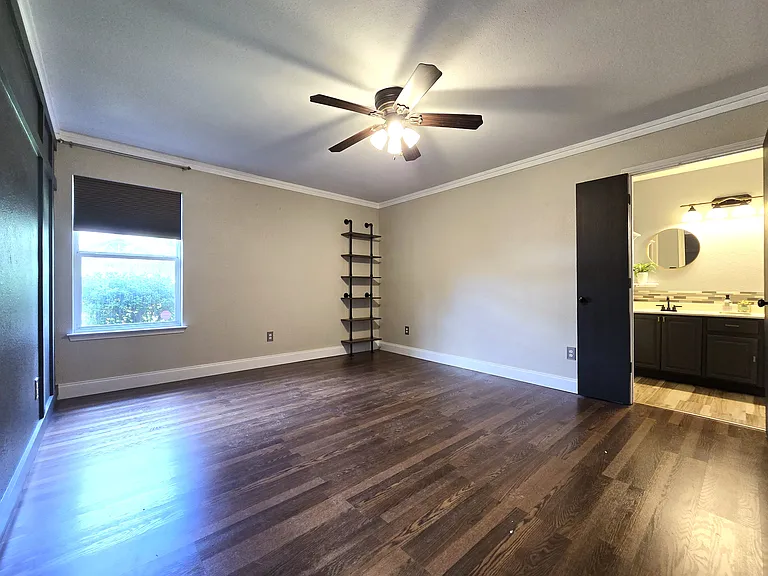 3713 Periwinkle Dr — Photo 8