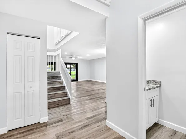 2219 NW 45 Avenue, Coconut Creek, FL 33066