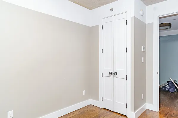 Rented by MySpaceNYC | media 81