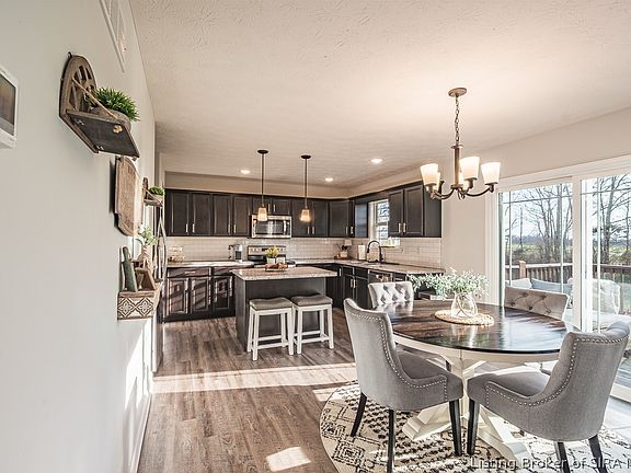 3rd image of 9011 Woodford Drive