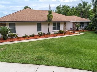 2813 Country Club Rd N, Winter Haven, FL 33881