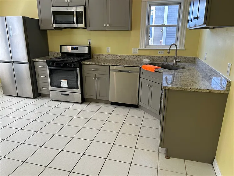 129 Stanwood St #2 — Photo 5