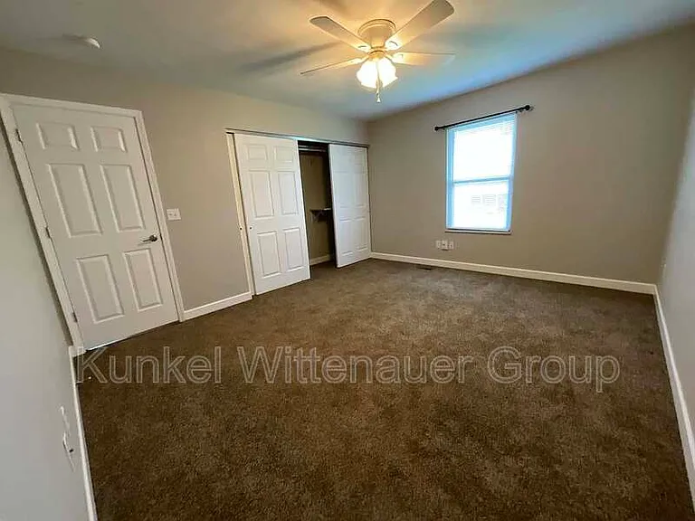 422 Nancy Dr — Photo 9