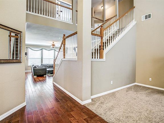 3rd image of 3408 Viburnum Dr