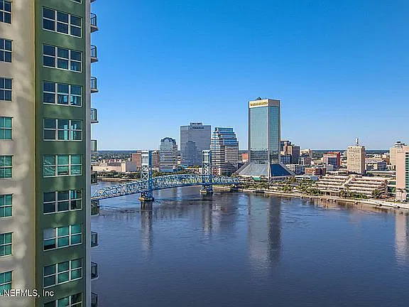 2 bed, 1382 sqft, $3,200 — Photo 4