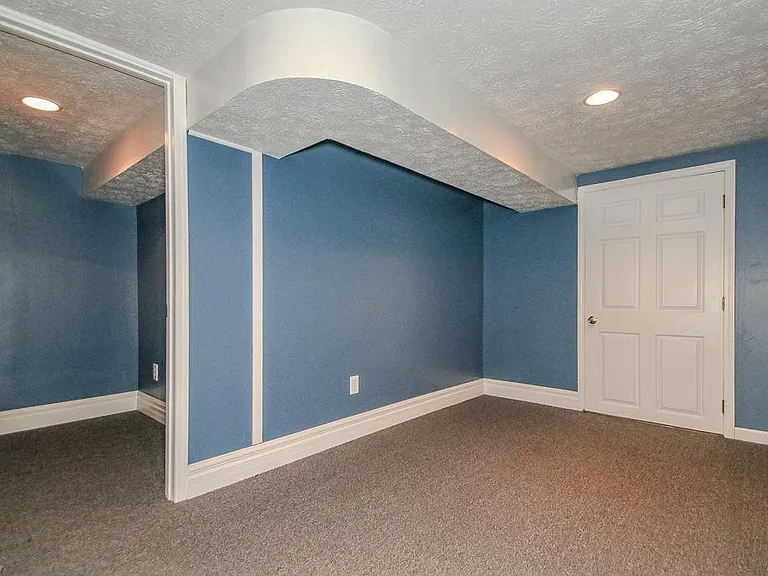 12433 Webster Rd — Photo 34