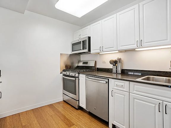 3rd image of 1400 5th Ave APT 2S