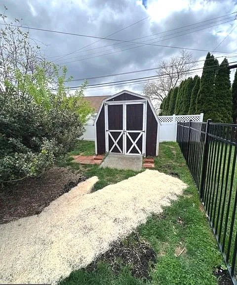 1907 Columbia Ave — Photo 21