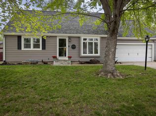 3337 SW Arrowhead Rd, Topeka, KS 66614