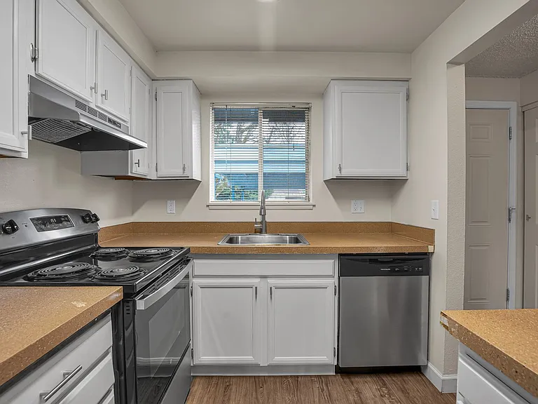 #270 WINDSOR ISLAND ESTATES — Photo 47