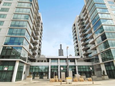 123 S Green St APT 505B, Chicago, IL, 60607