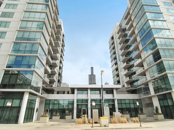 123 S Green St APT 505B, Chicago, IL 60607