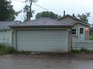 28289 W Stewart Ave, Spring Grove, IL 60081