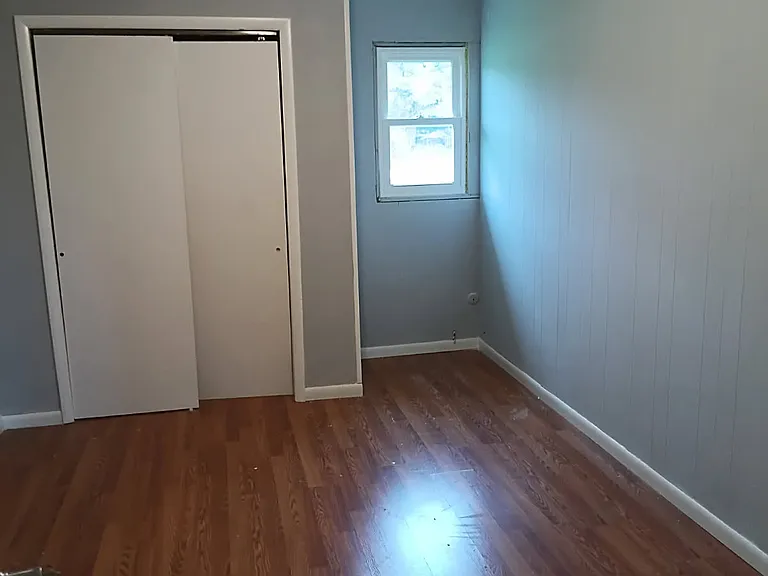 9731 Peach St — Photo 10