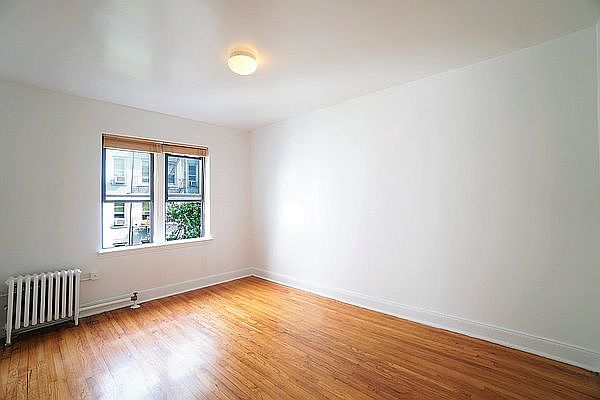 1st image of 71 Saint Marks Pl APT 5