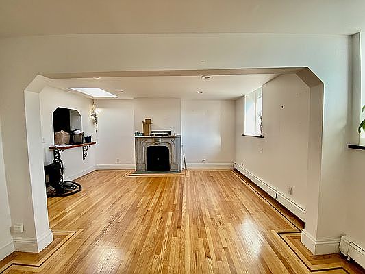 3rd image of 174 Lafayette Ave APT 4