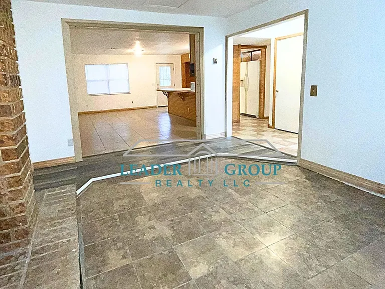 740 NW Bocci Dr — Photo 2