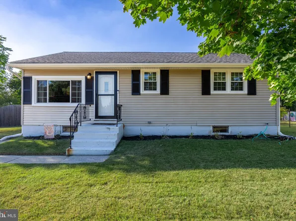 11 Theresa Ln, Williamstown, NJ 08094