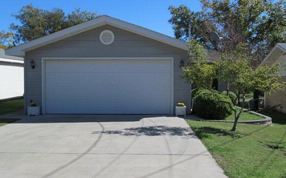 3rd image of 119 Stephanie Dr